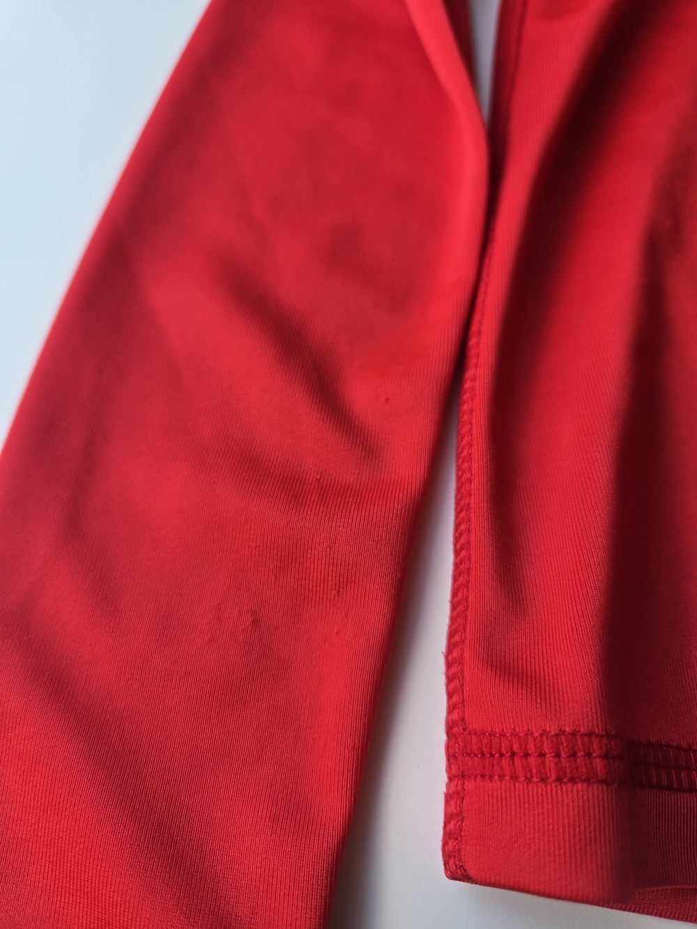 Kanu Surf Kids Red Rashguard with White Logo - Picture 4 of 7
